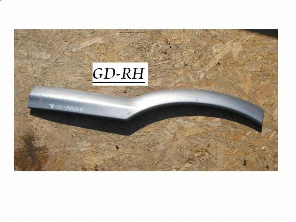 Rear fender molding trim 13154528