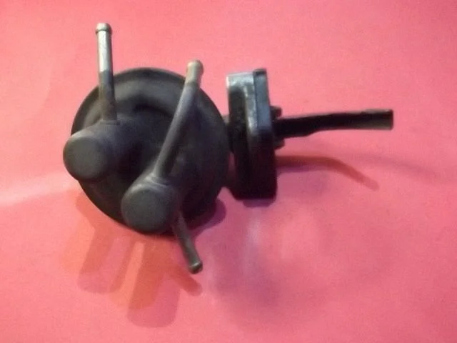 Mechaninė degalų pompa