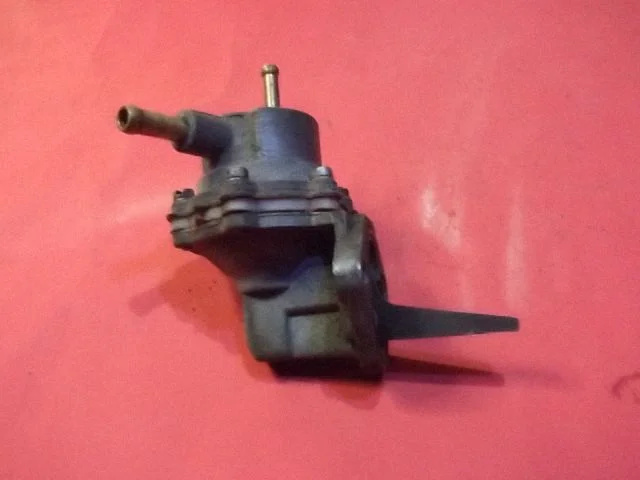 Mechaninė degalų pompa