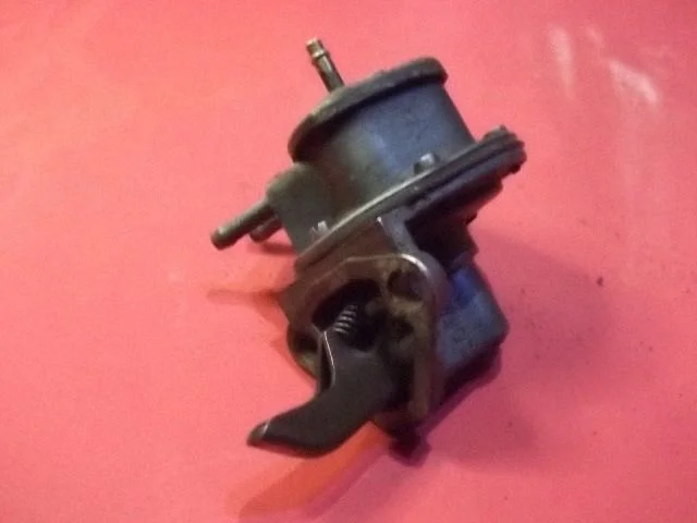 Mechaninė degalų pompa