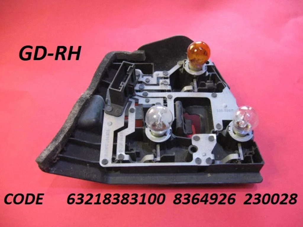 Tail light bulb cover holder 63218383100