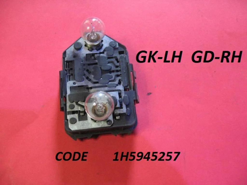 Tail light bulb cover holder – Volkswagen Vento (1992-1998)