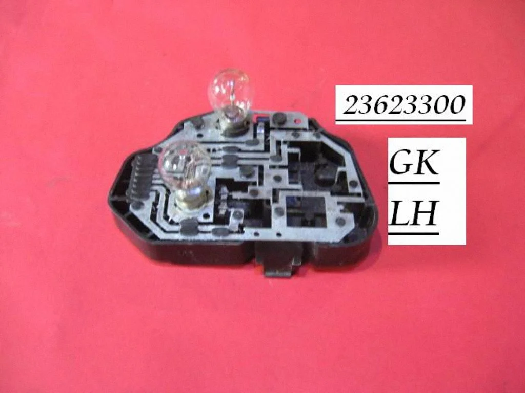 Aizmugurējā luktura spuldzes pārsegs (ligzda) 23623300