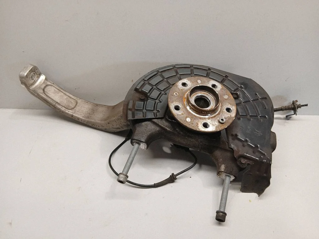 Front wheel hub 670106873