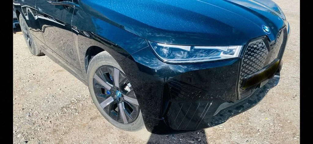 BMW iX1