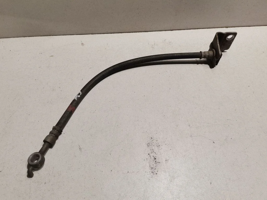 Brake booster pipe/hose – right