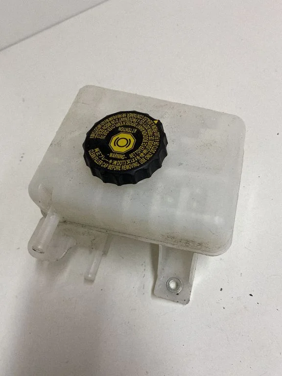 Brake fluid reservoir