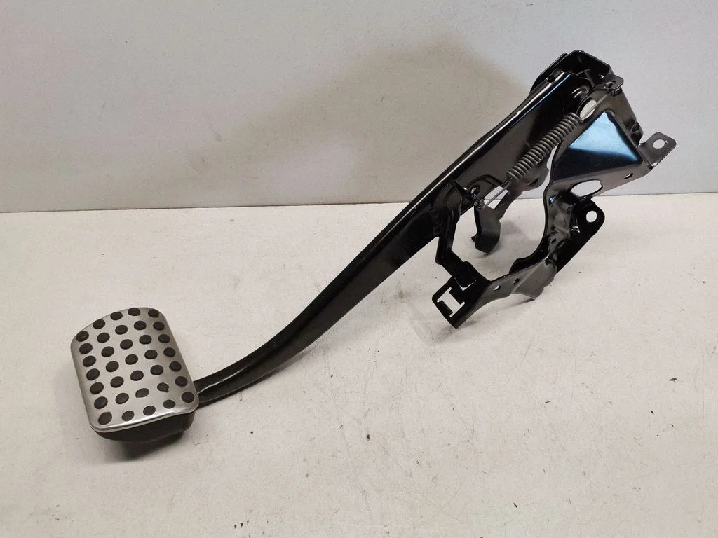 Brake pedal – Mercedes-Benz Vito Viano W447 (2014-)