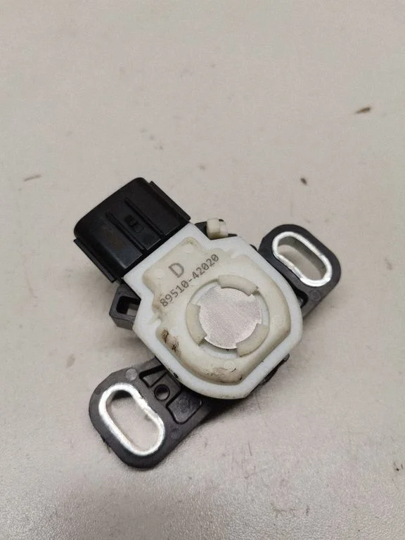 Brake pedal sensor switch 8951042020