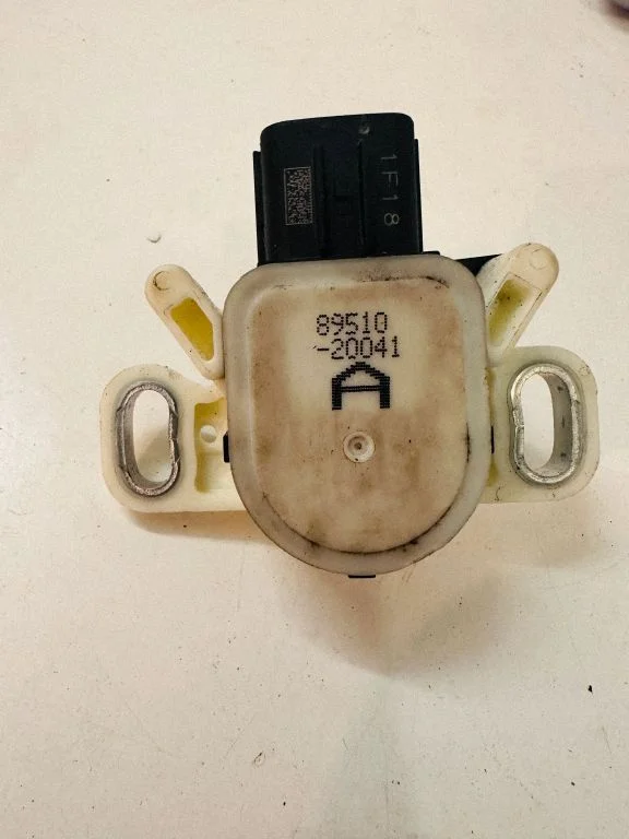 Brake pedal sensor switch 8951020041