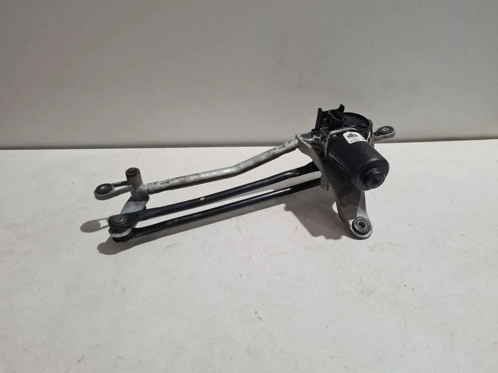 Front wiper linkage and motor 670007561