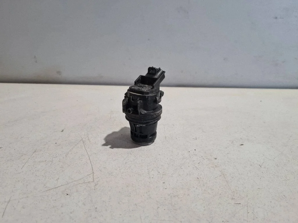 Tulepesuvedeliku pump 8533042010