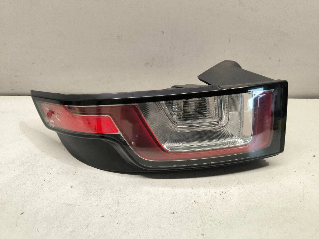 Rear/tail lights – left