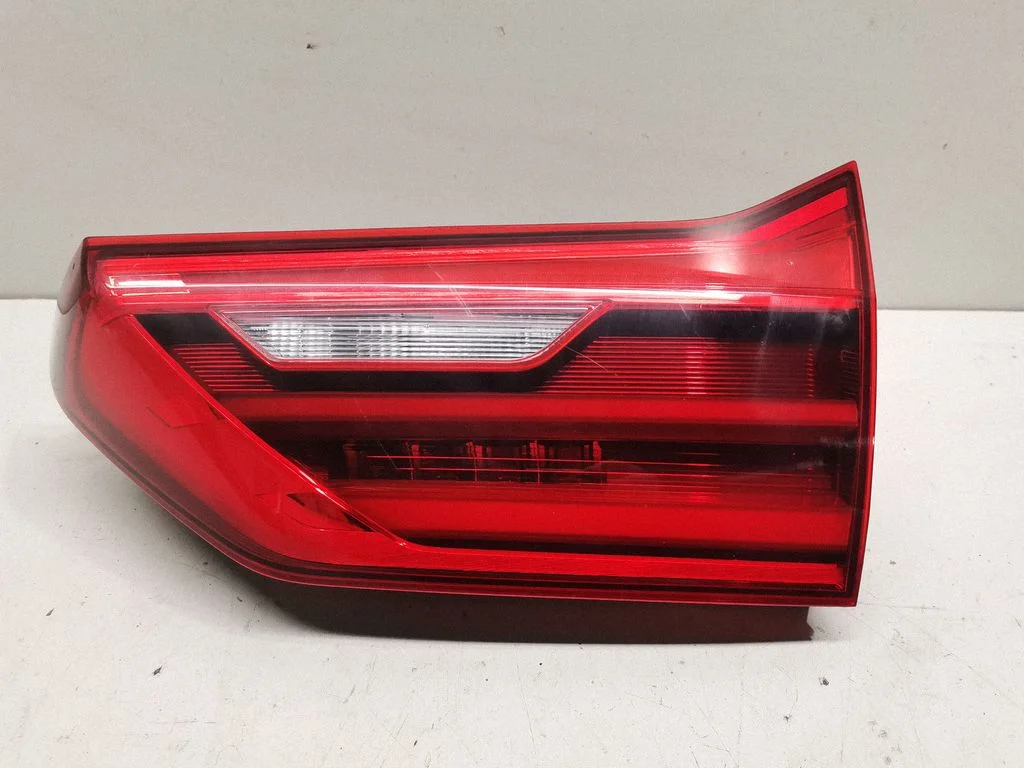 Tailgate rear/tail lights 631252