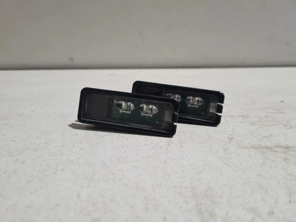 Number plate light 1K8943021C
