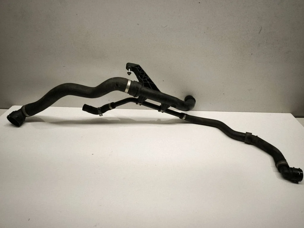 Engine coolant pipe/hose A6542031302
