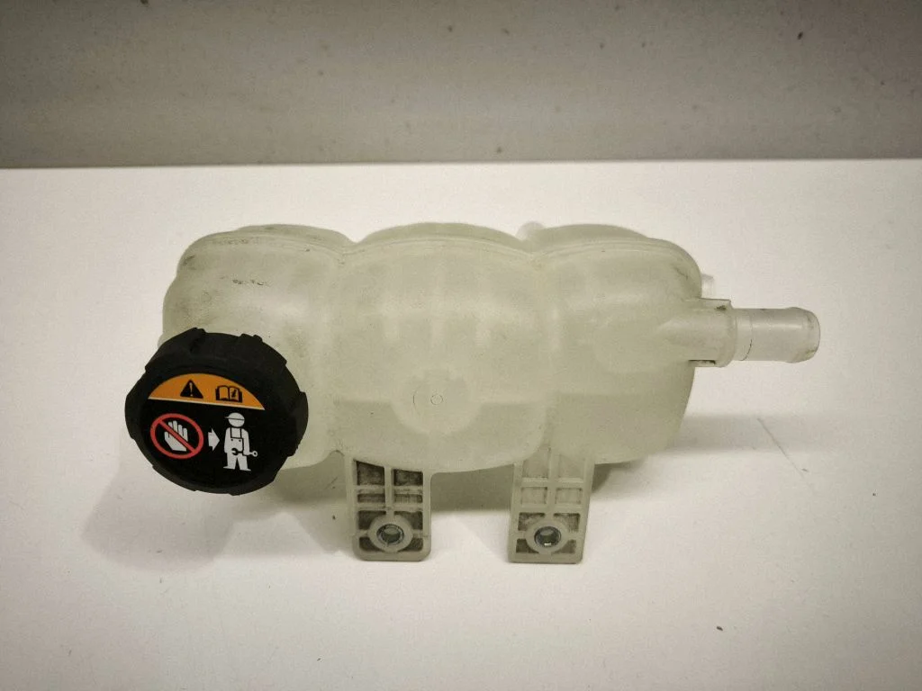 Coolant expansion tank/reservoir 25430G7700