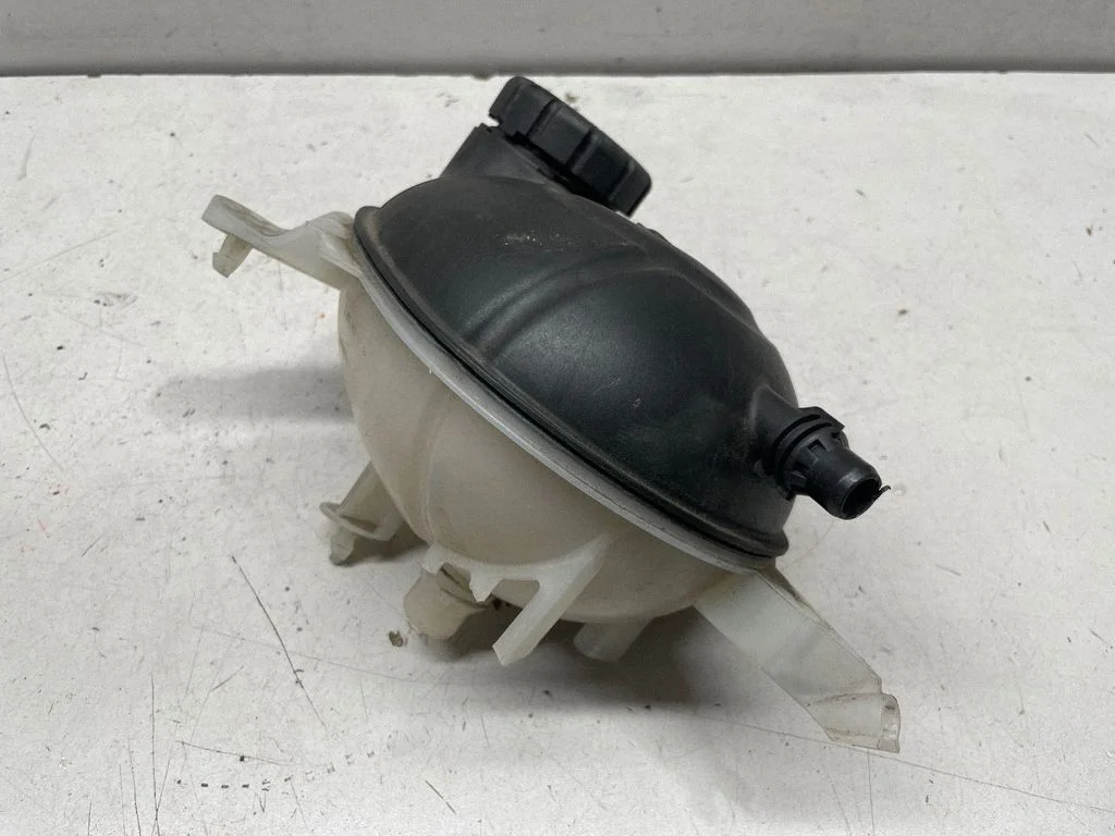 Coolant expansion tank/reservoir A2055000049