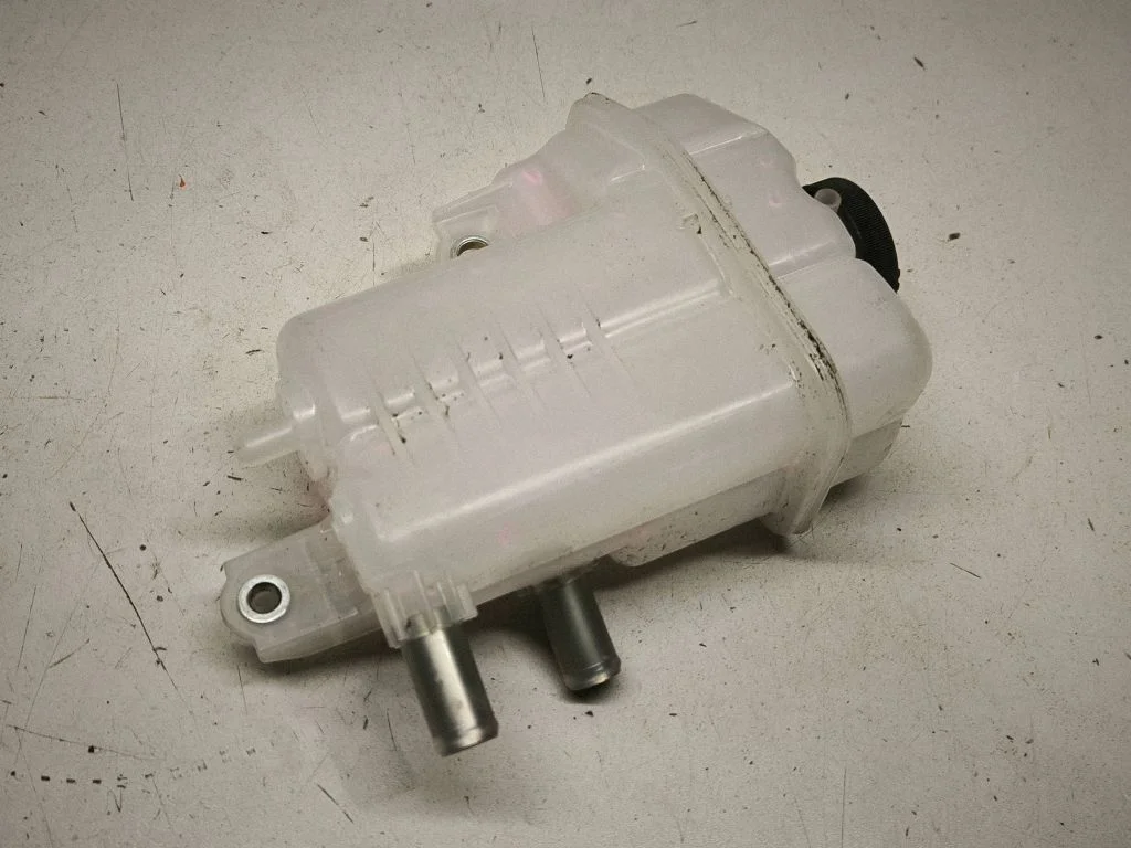 Coolant expansion tank/reservoir – front