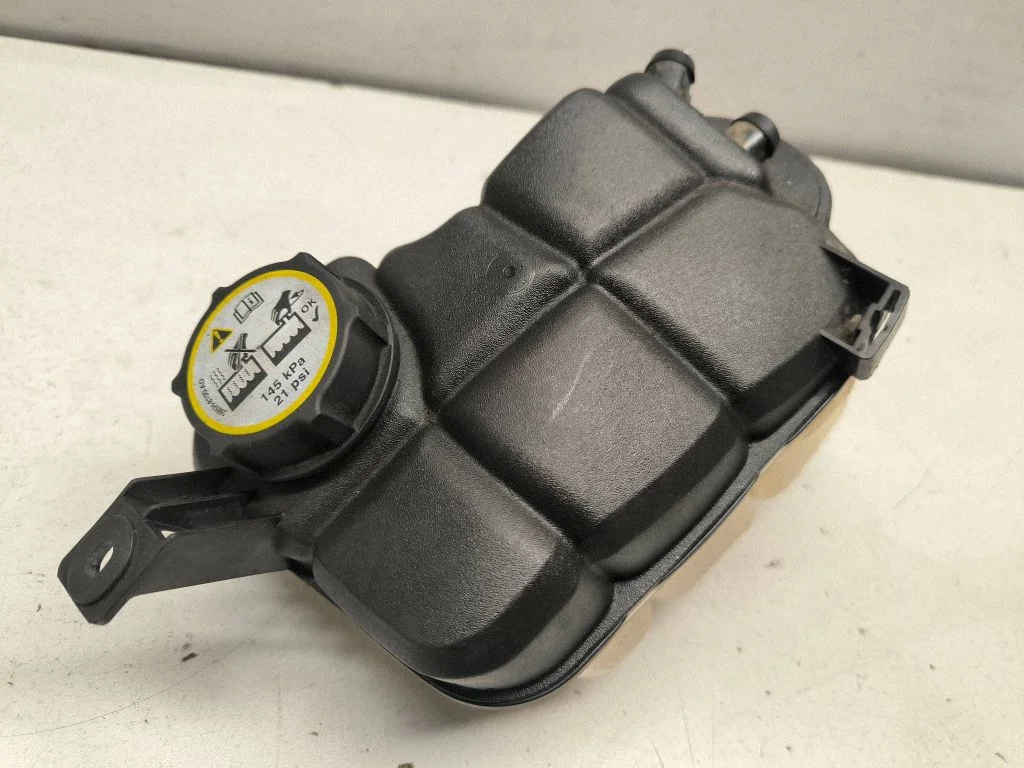 Coolant expansion tank/reservoir FK728K218AA