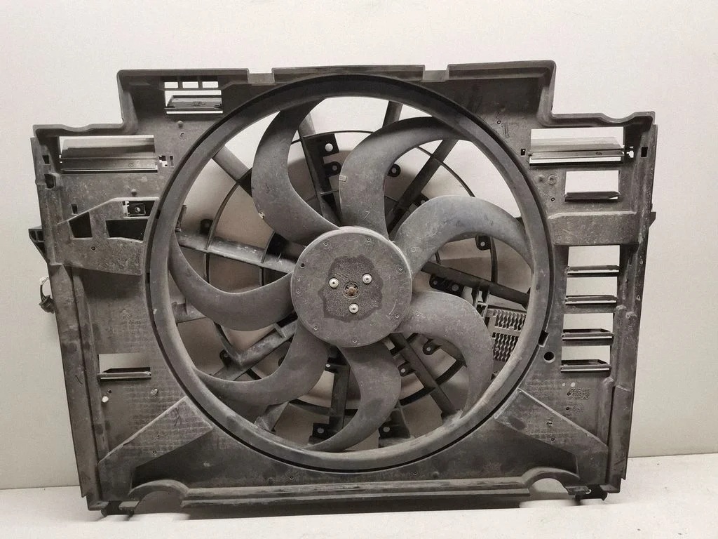 Elektriskais radiatora ventilators HK838C607AE