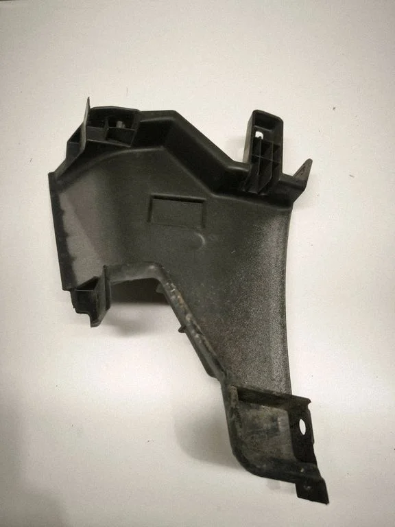 Intercooler air guide/duct channel 86567G2500
