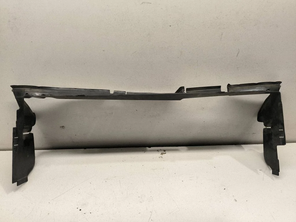 Intercooler air guide/duct channel GJ328327AB