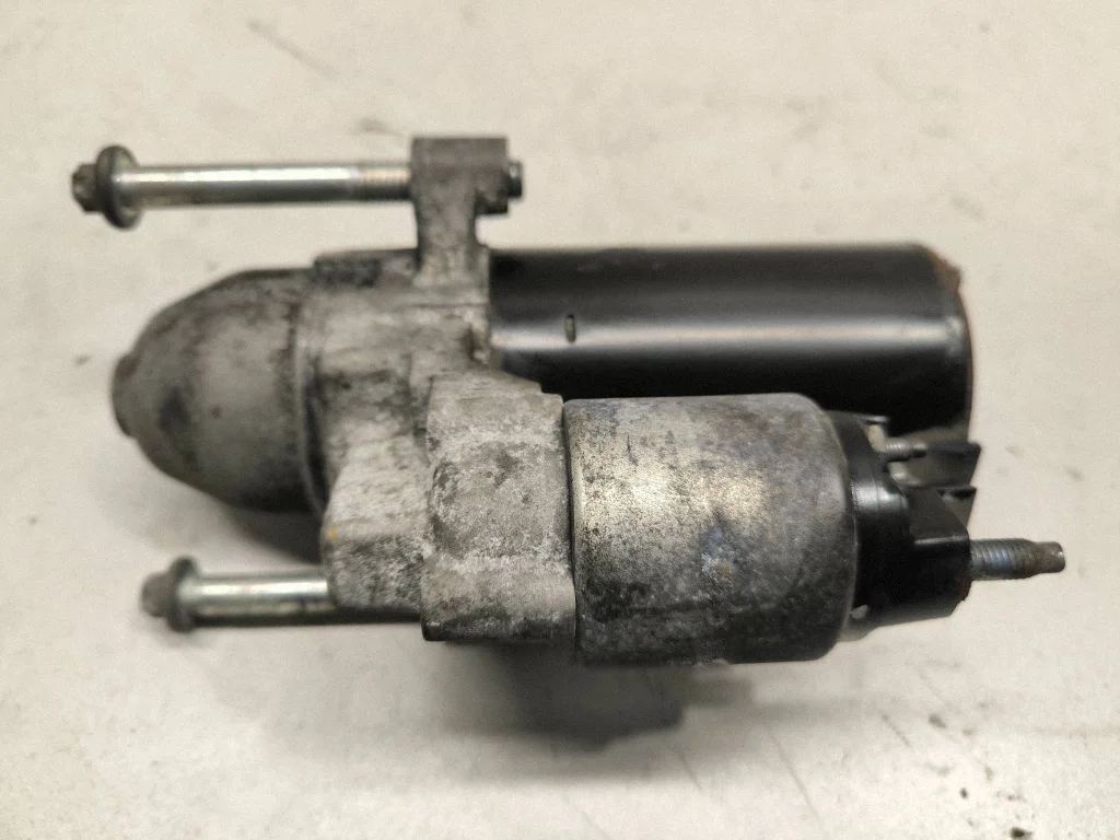 Starter motor 281000X040