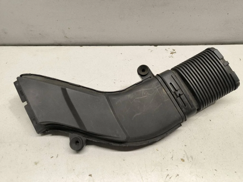 Air intake duct part A2760902637