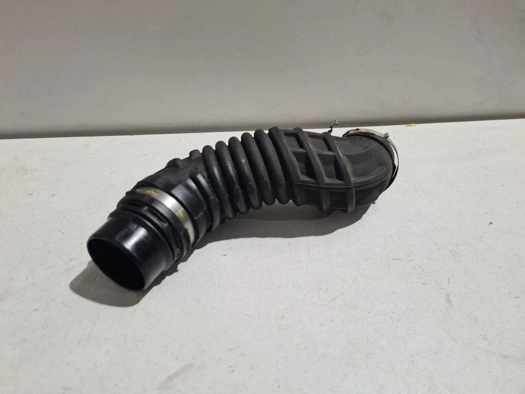 Turbo air intake inlet pipe/hose 670003845