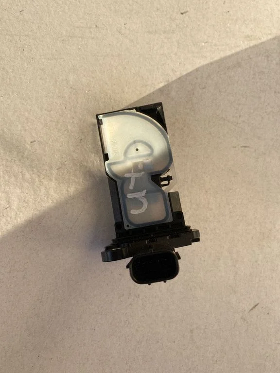 Mass air flow meter 2220424010