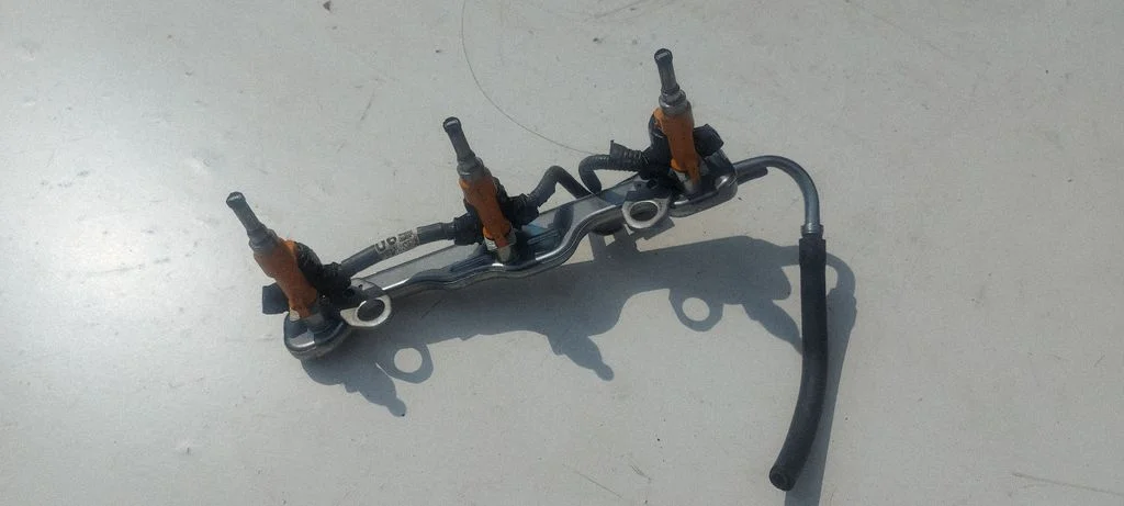Fuel injector