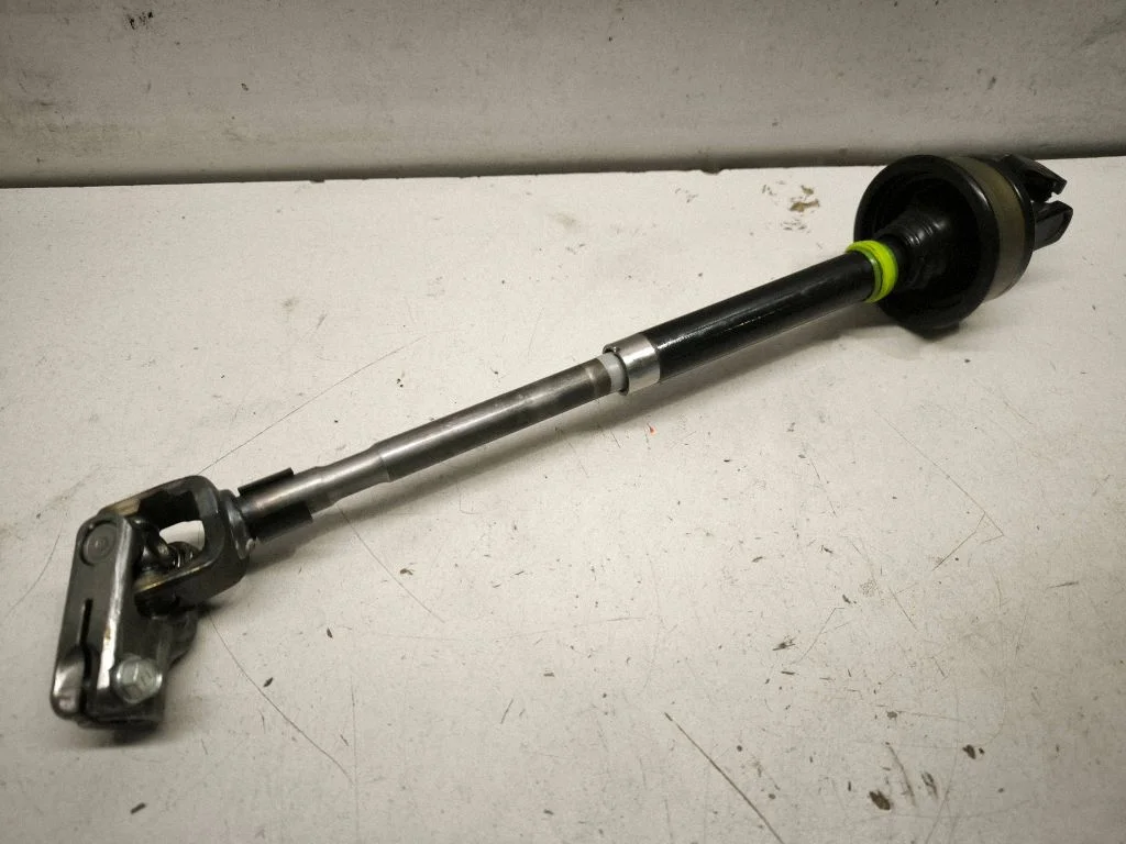 Steering column universal joint – front