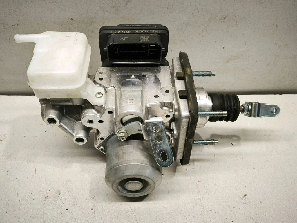 Power steering pump 4721048320