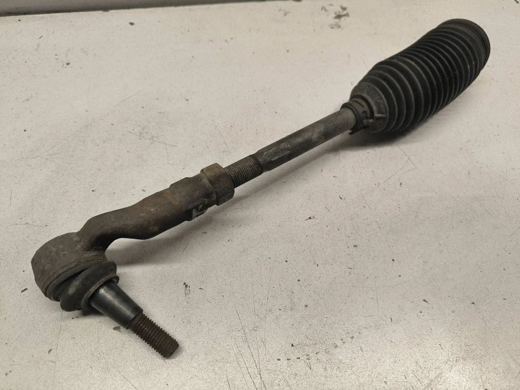 Steering tie rod – left