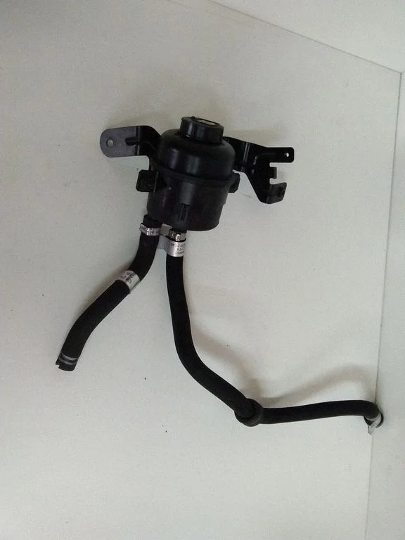 Power steering fluid tank/reservoir – Maserati Ghibli (2013-)