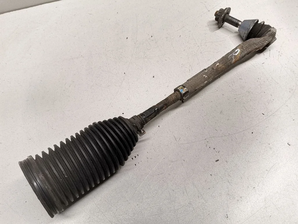 Steering tie rod – right