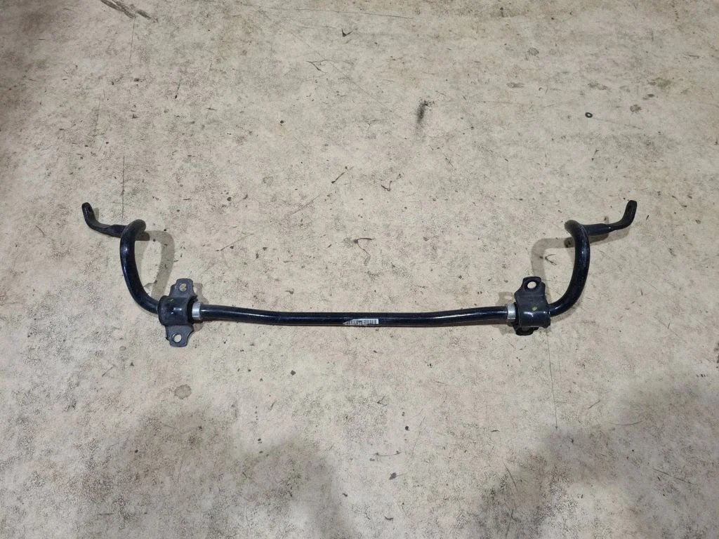 Front anti-roll bar/sway bar P31340516