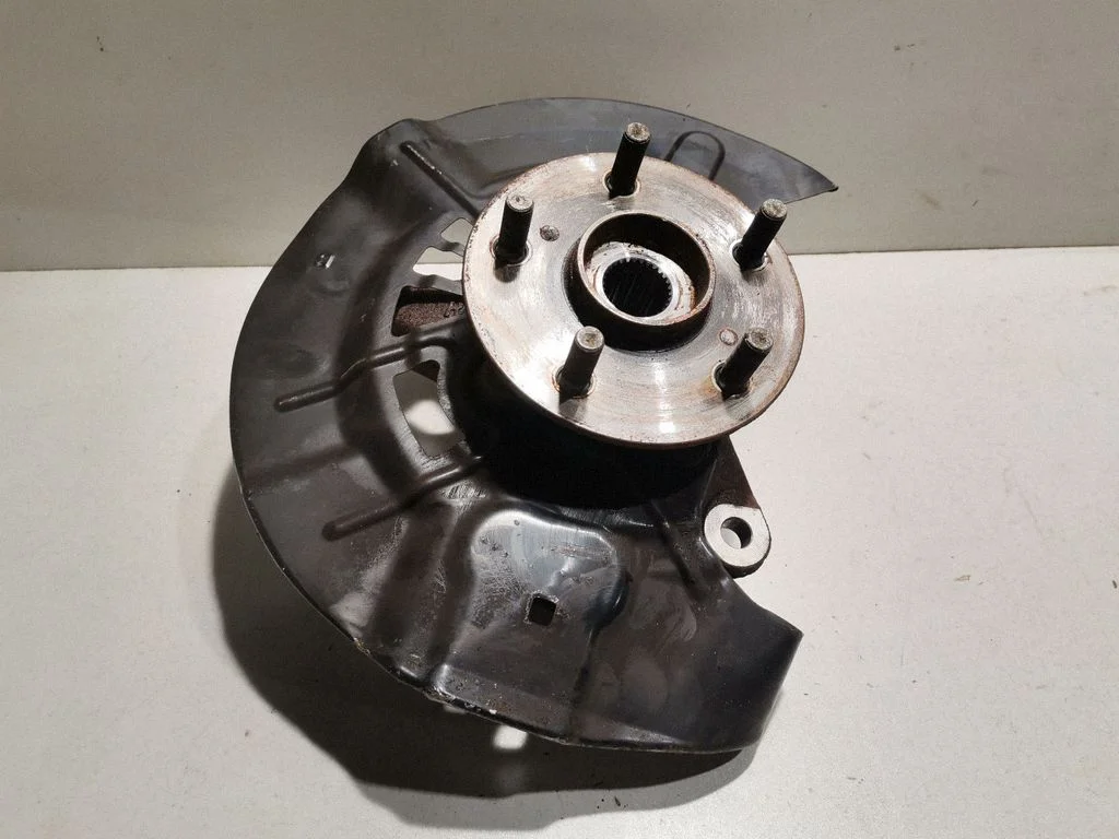 Front wheel hub – front right