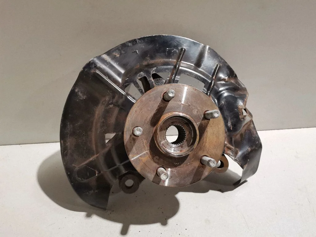 Front wheel hub F72LW282