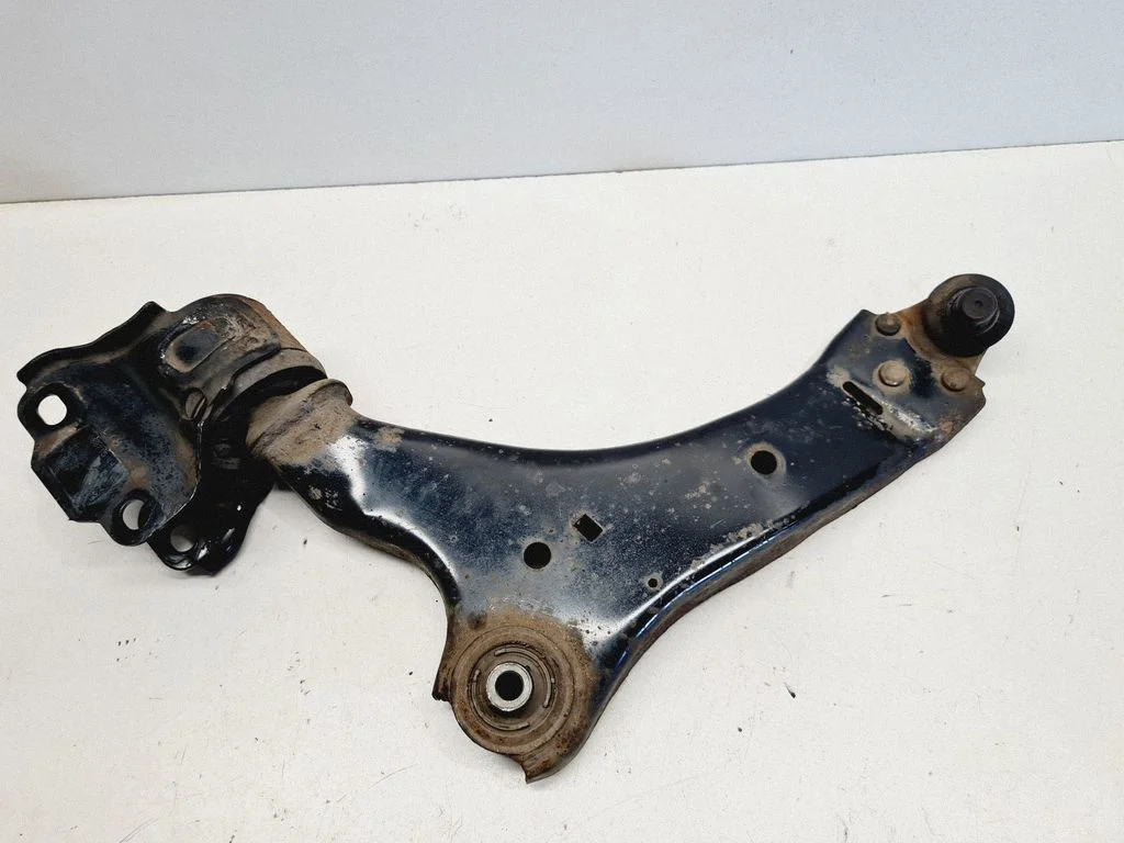 Front lower control arm/wishbone 8G9N3A053A