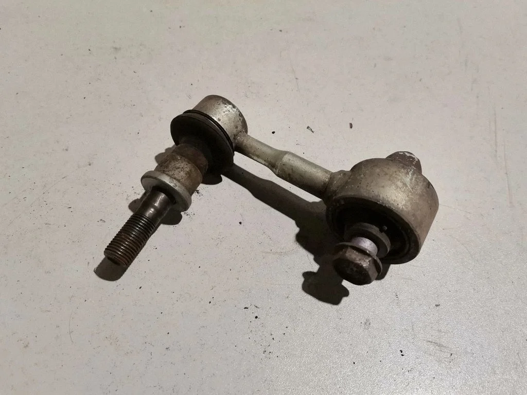 Rear anti-roll bar/stabilizer link – rear left