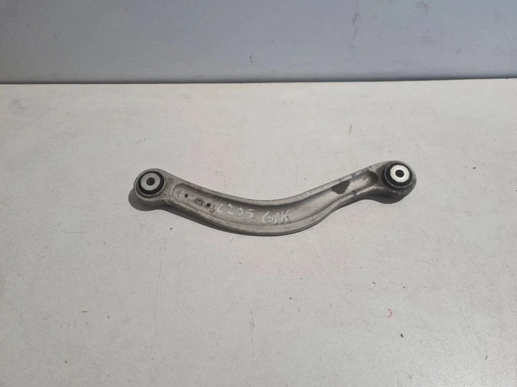 Rear control arm 20407FI5