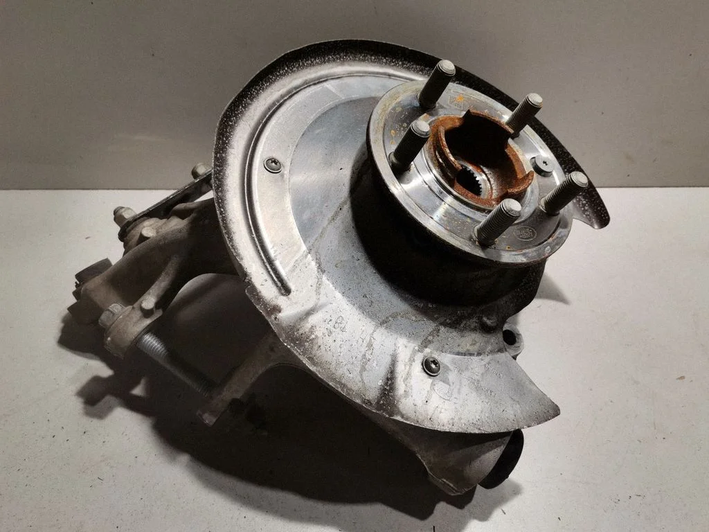 Rear wheel hub L8B25A971BA