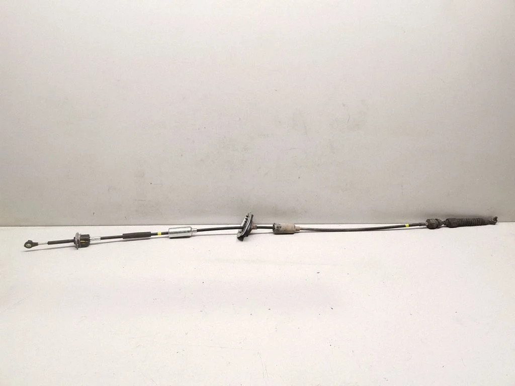 Gear shift cable linkage – front