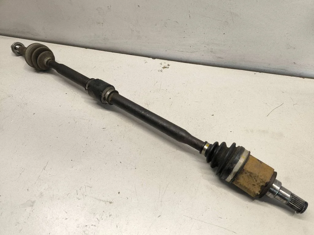 Rear driveshaft 3815A264