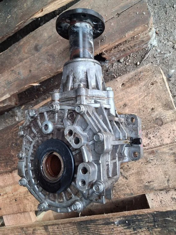 Front differential 141100794