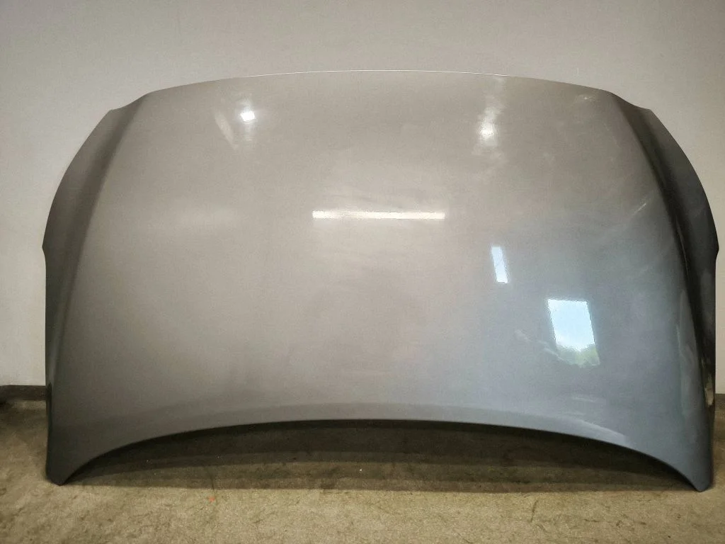 Engine bonnet/hood – front