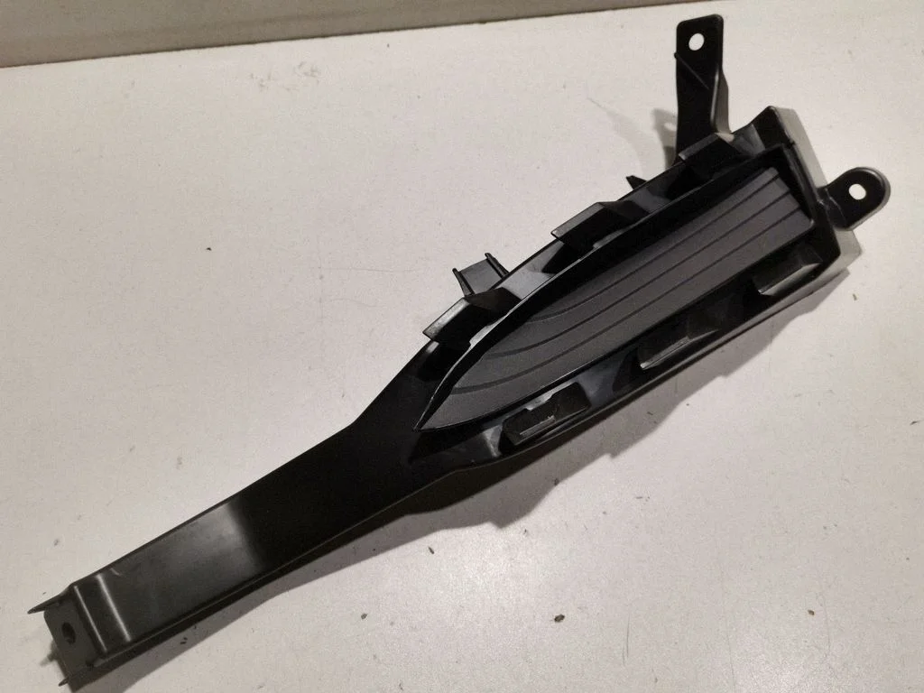Front fog light trim/grill – Lexus NX (2014-2021)