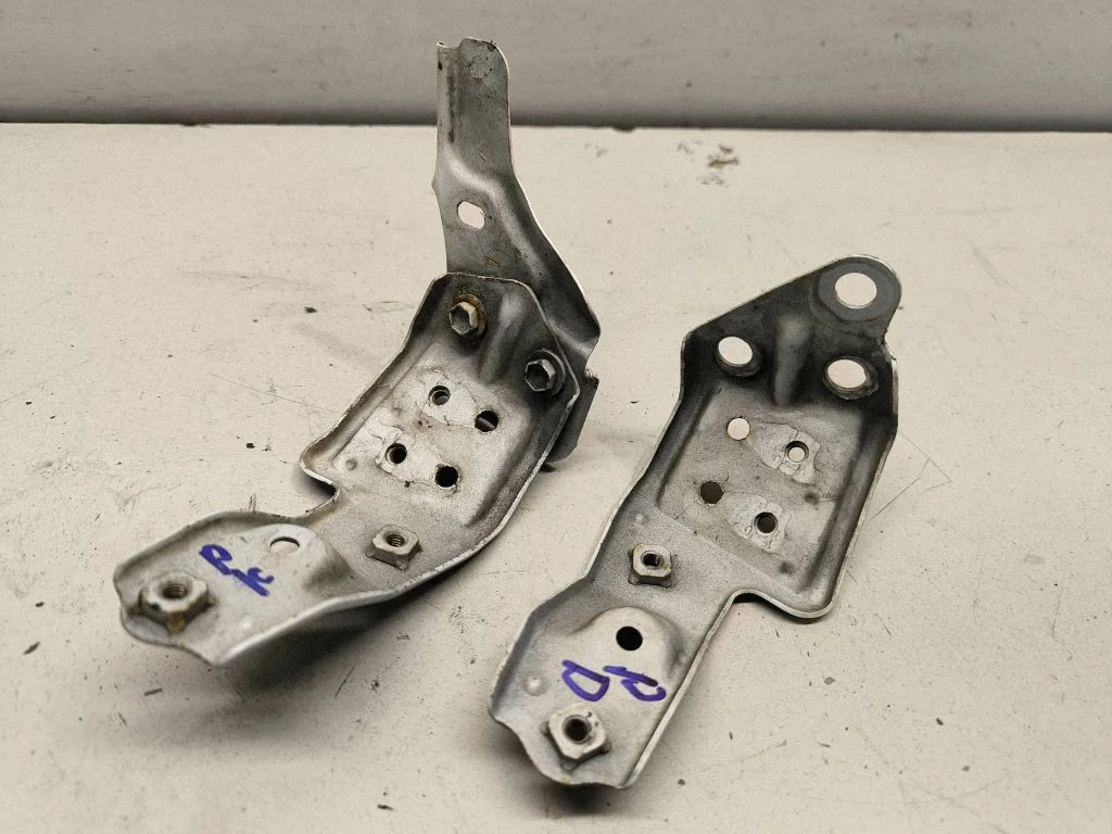 Poritiiva kinnitusklamber – Toyota Avensis T270 (2015-2018)
